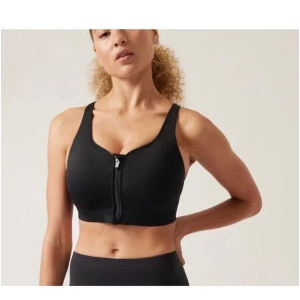 ATHLETA Advance Zip Front Bra B-DD Sports Black Athleisure Gym 657888